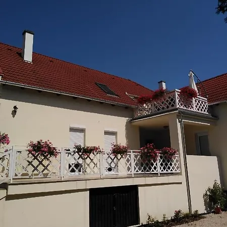 Appartement Boglarka Apartmanhaz