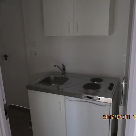 Boglarka Apartmanhaz *