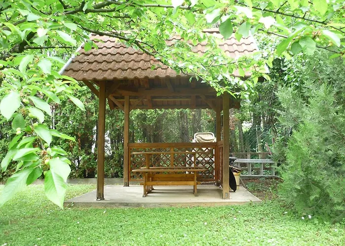 Boglarka Apartmanhaz